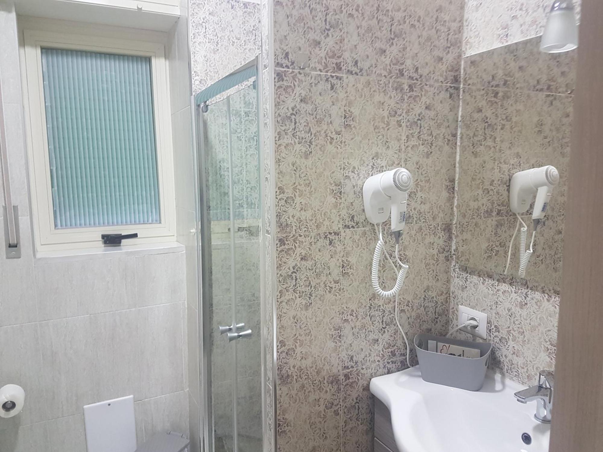 Reginahouse Apartment เนเปิลส์ ภายนอก รูปภาพ